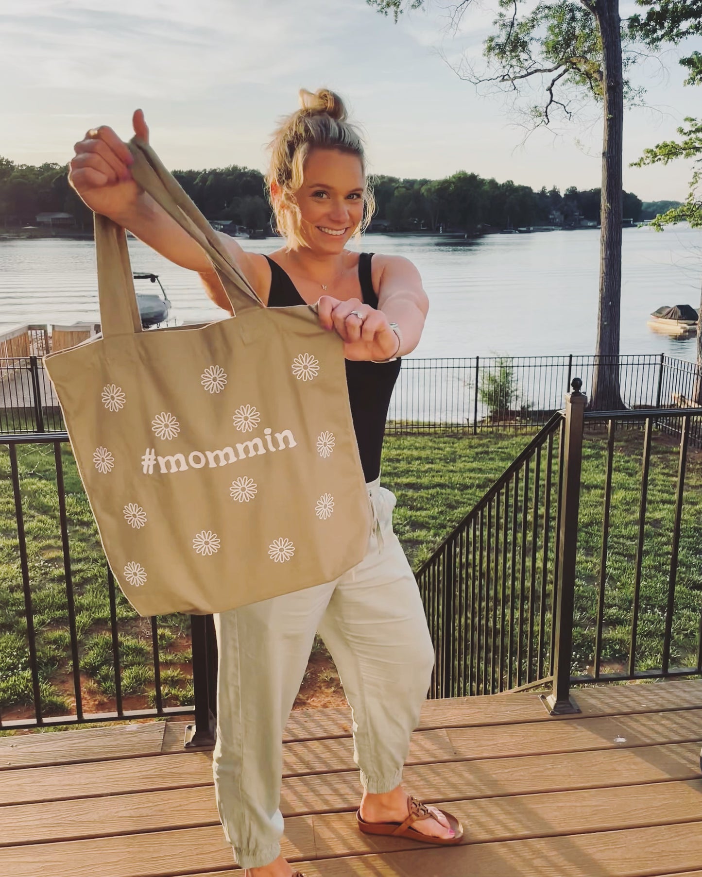 Mommin’ Tote